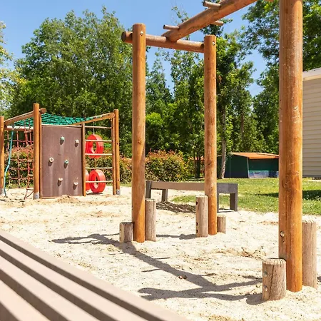 Camping Chateau De Galaure