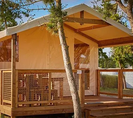Campingplatz Chateau De Galaure